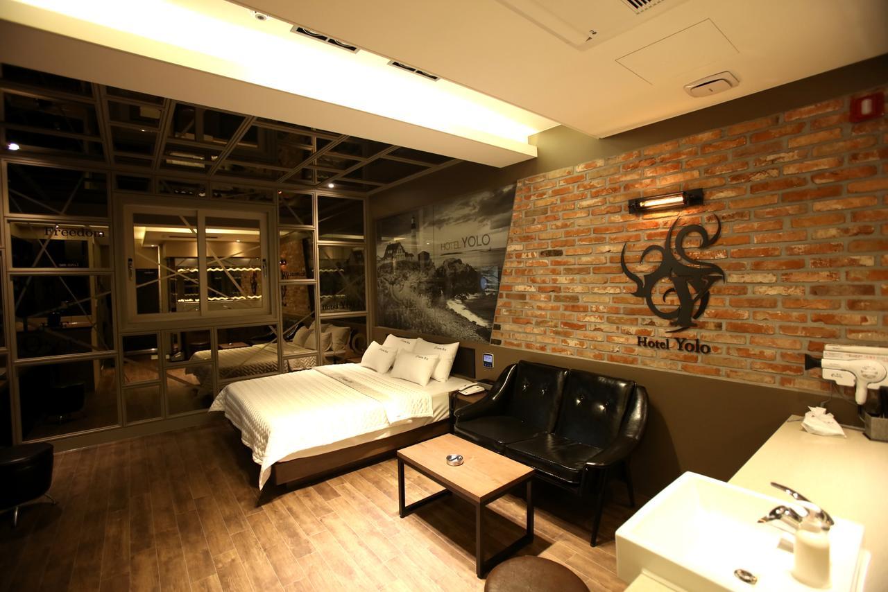 Hotel Yolo Chongnae-dong Exterior photo