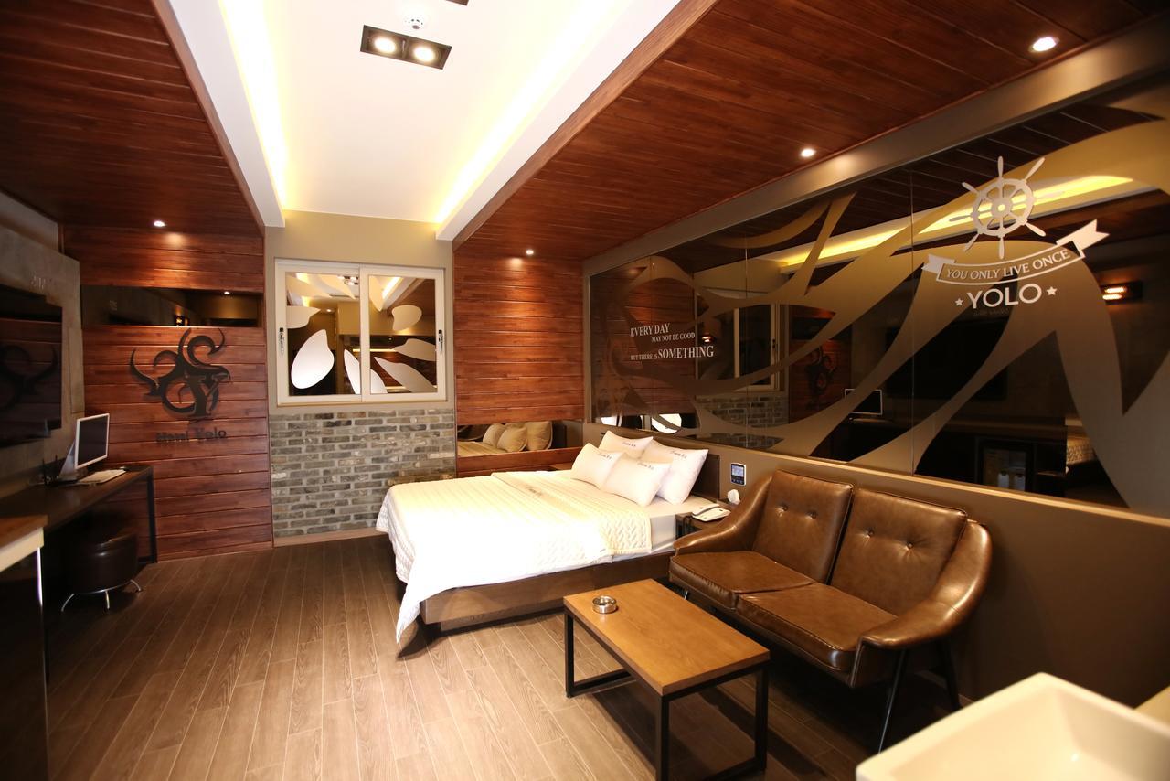 Hotel Yolo Chongnae-dong Exterior photo