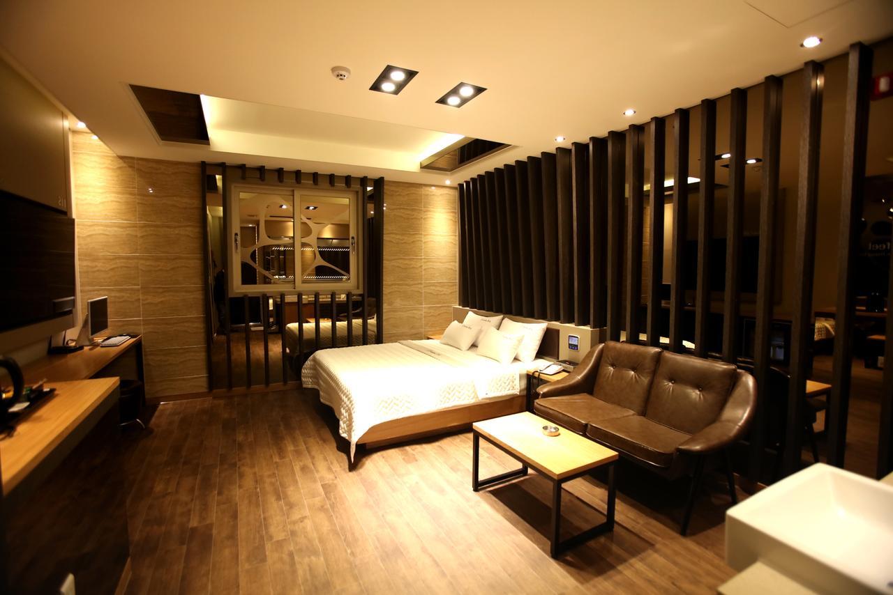 Hotel Yolo Chongnae-dong Exterior photo